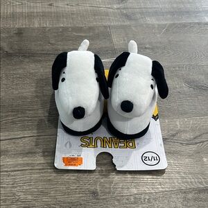 Peanuts Snoopy Black and White Slippers
